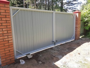 Распашные ворота с ручным управлением - пример 1 фото в Навашино