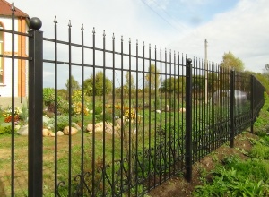 Сварные заборы с забивными столбами  12 метров фото в Навашино